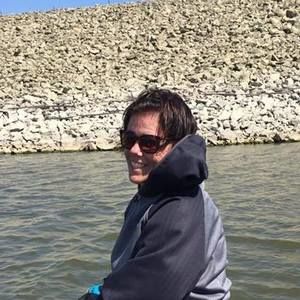 Meet your Posher, Dee